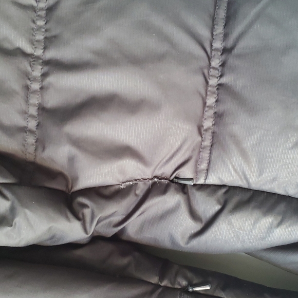 Helly Hansen Puffer Jacket - Picture 4 of 11